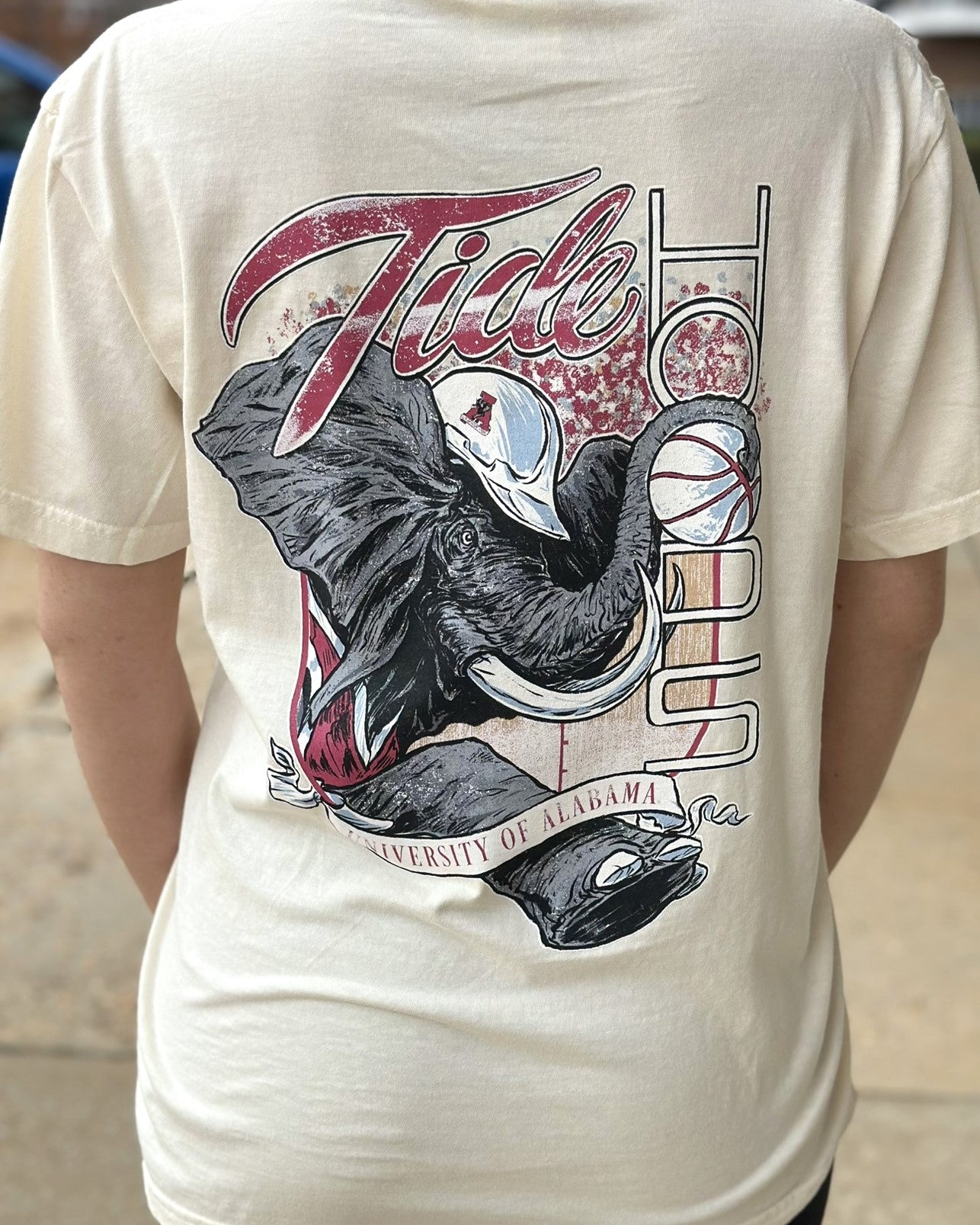 University of Alabama Cream Comfort Colors T-Shirt with an image of Big Al in a hard hat holding a basketball to form the second "O" in "HOOPS