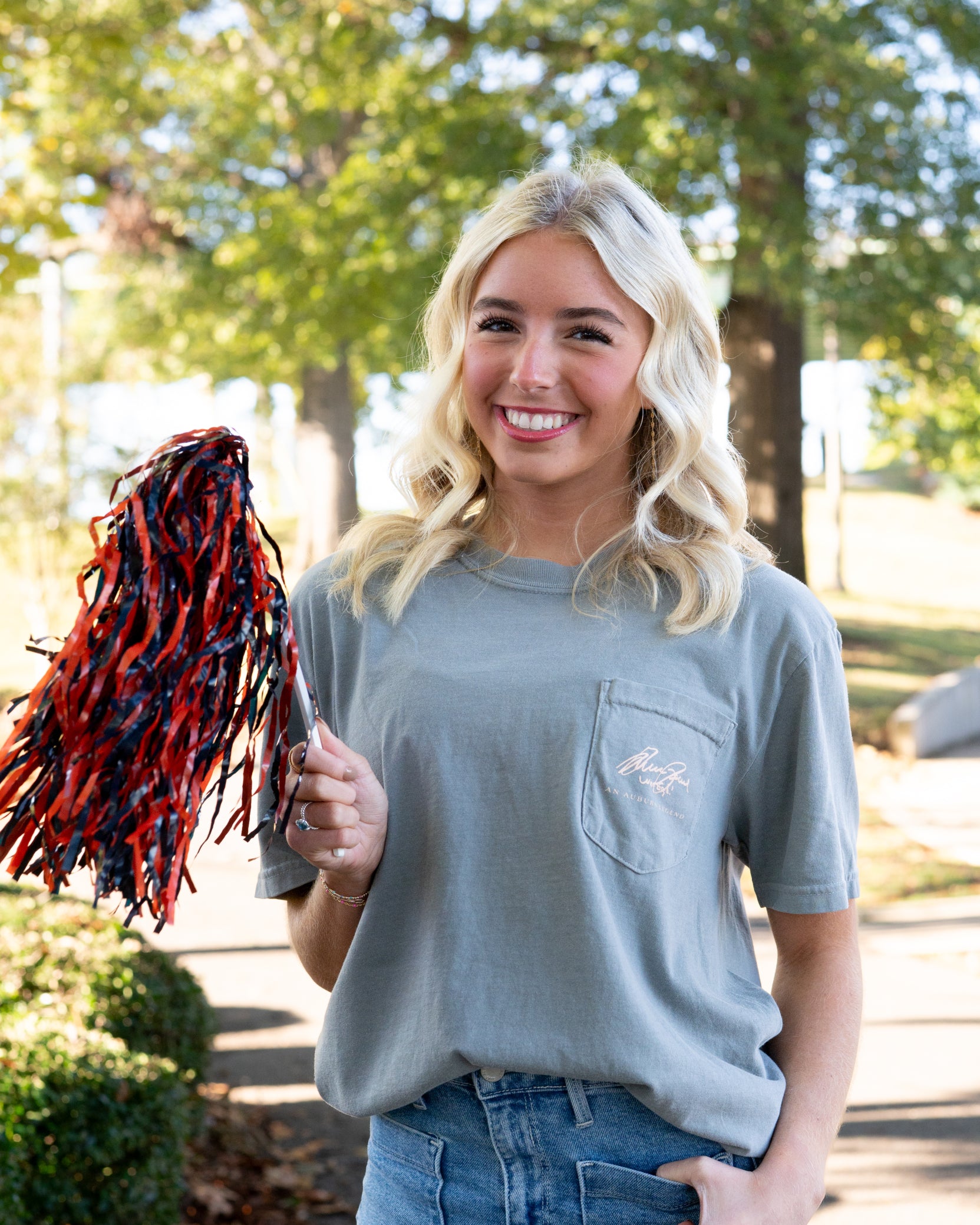 Auburn University Grey T-Shirt with an illustration of Bruce Pearl cheering above text “Thank You, Coach”