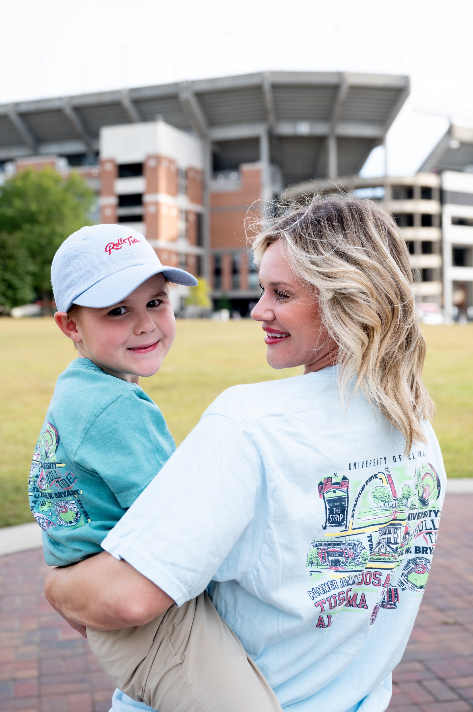 University of Alabama Tuscaloosa Chambray Comfort Colors Youth T-Shirt with a graphic map of The University of Alabama’s landmarks (Back)