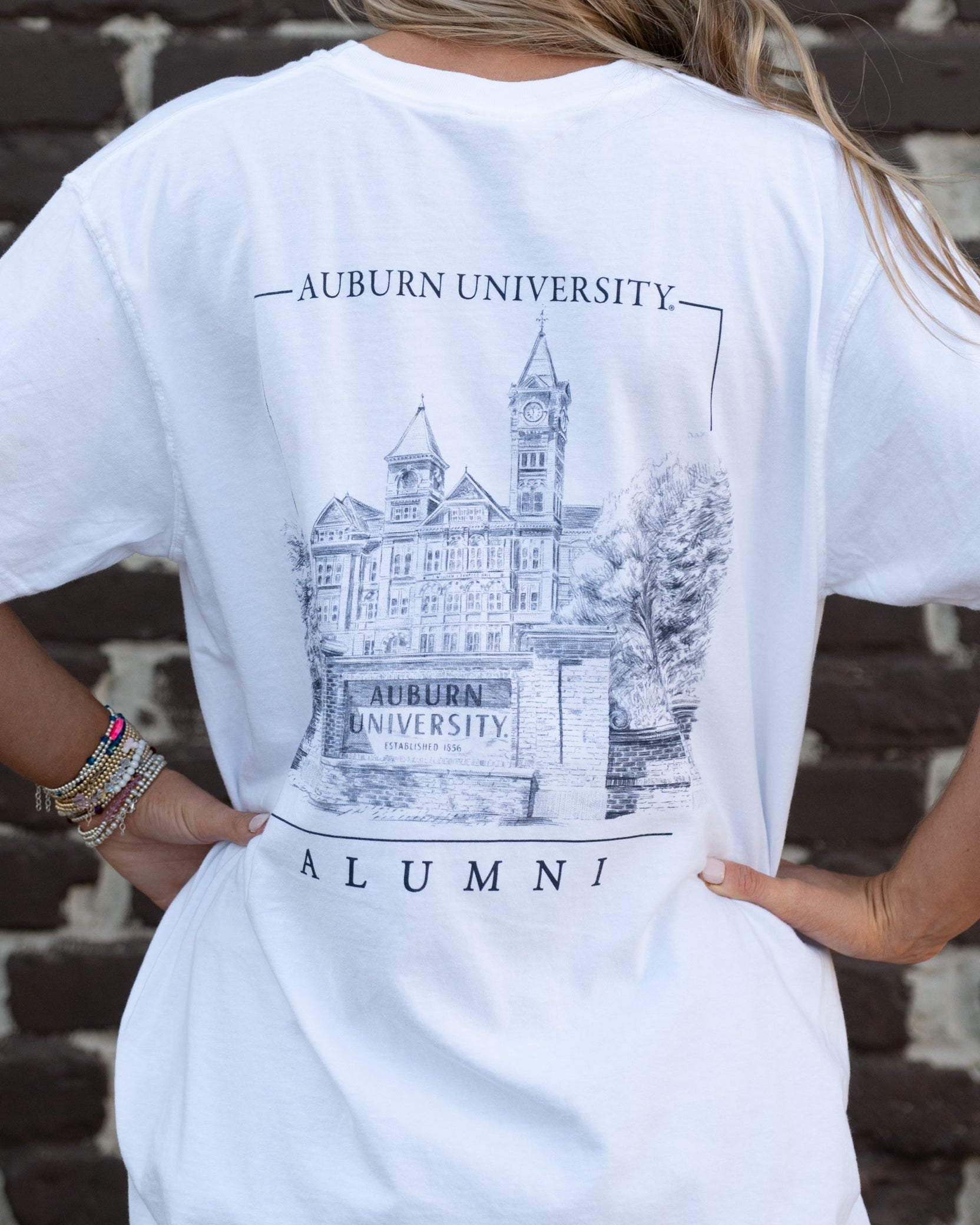 Auburn University White Auburn University Alumni t-shirt with a detailed drawing of Samford Hall on the back.