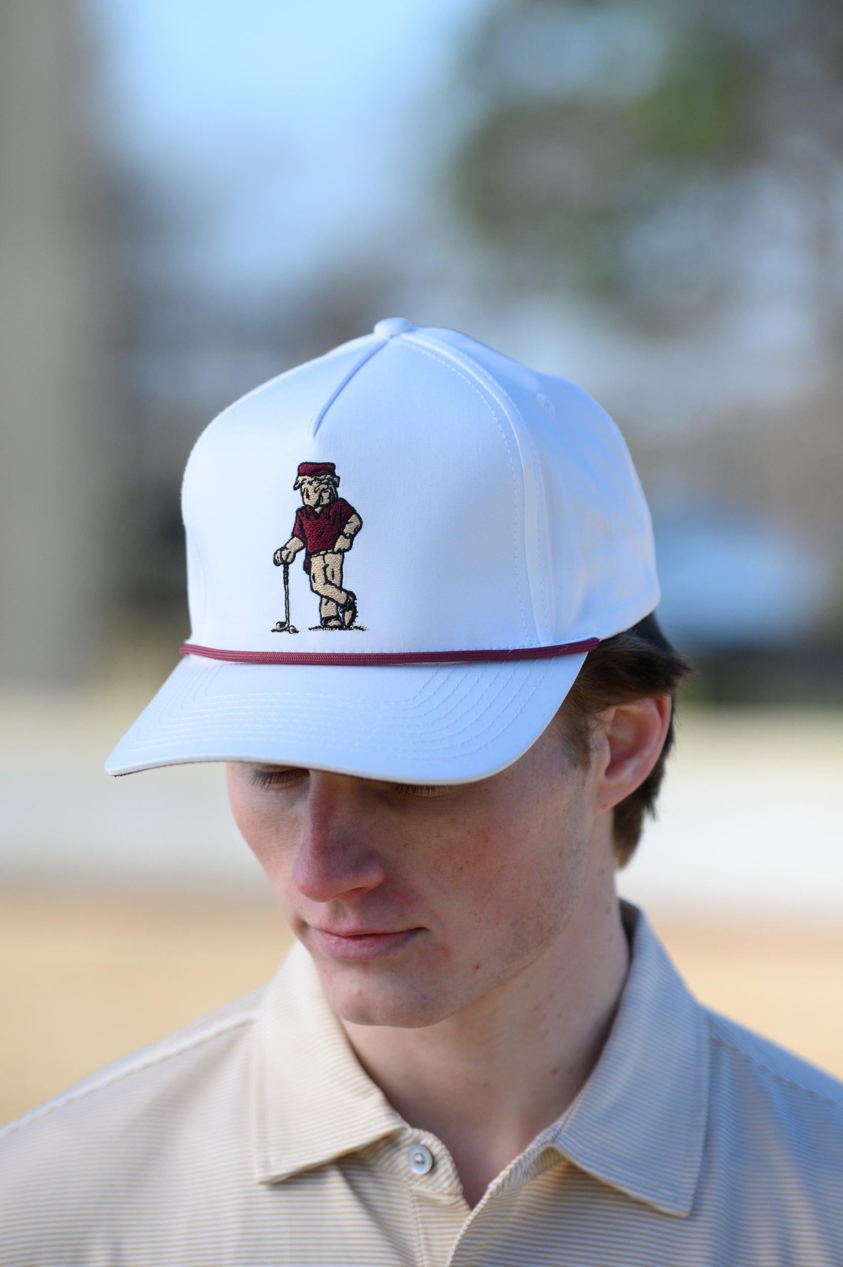 Mississippi State White Hat with an image of Bully leaning against a golf club