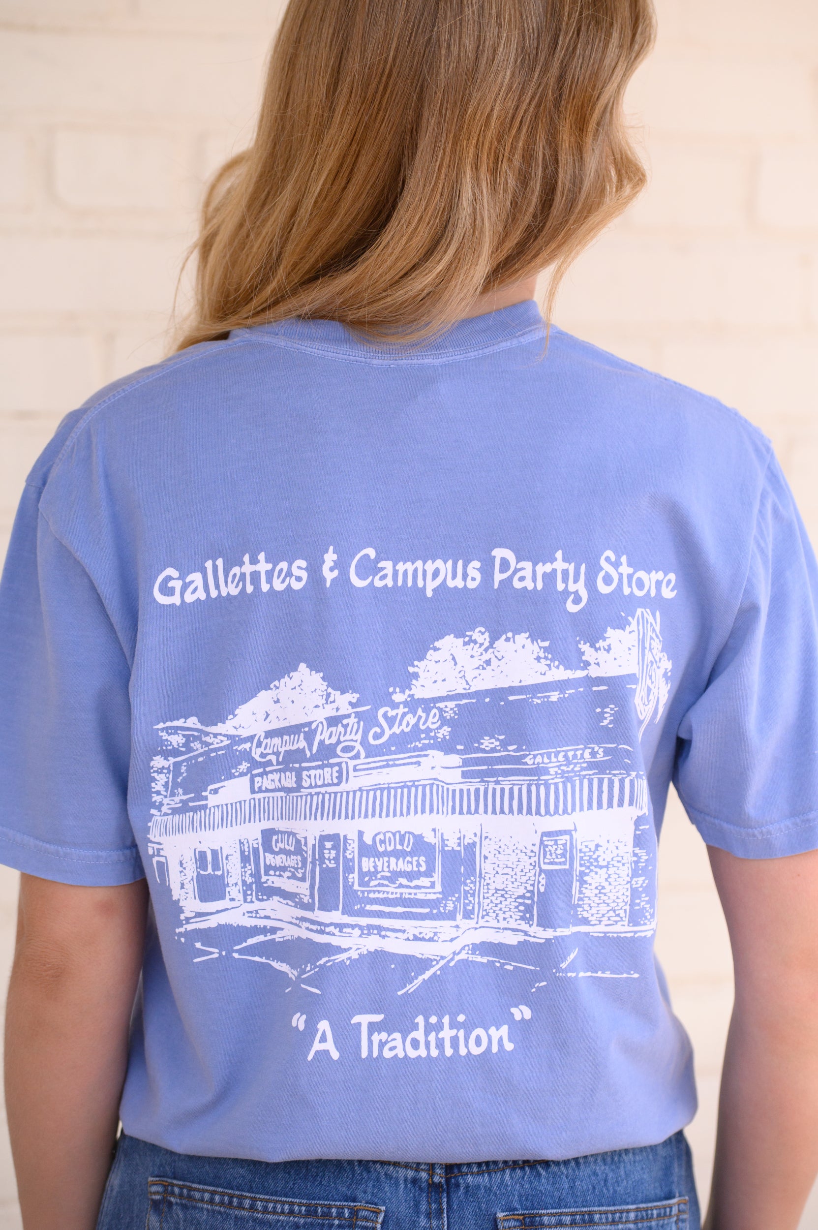 Gallettes T-Shirt with an illustration of the old Gallettes building