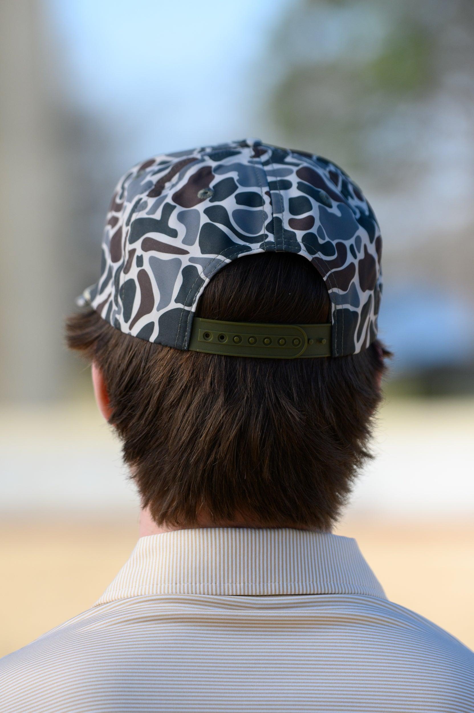 Mississippi State Camo Hat with a White rope and a leather patch with text “Mississippi State University”
snapback