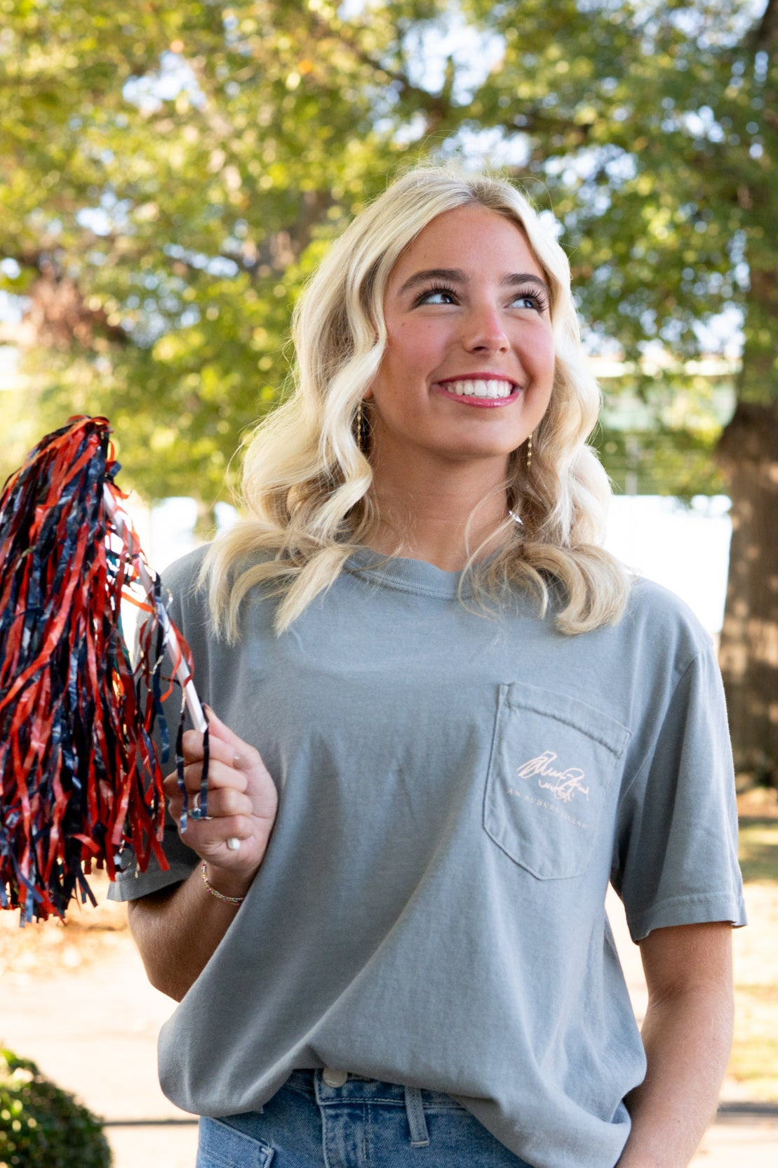 Auburn University Grey T-Shirt with an illustration of Bruce Pearl cheering above text “Thank You, Coach”
