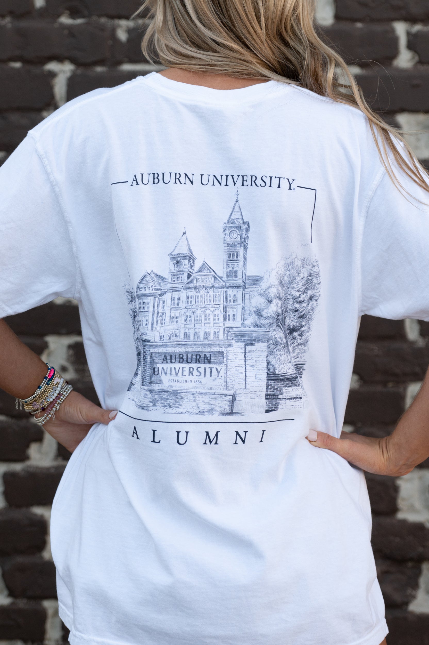 Auburn University White Auburn University Alumni t-shirt with a detailed drawing of Samford Hall on the back.